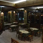 Hani Zisi 2* Chania (Thessaly)