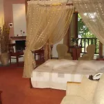 Hani Zisi 2*