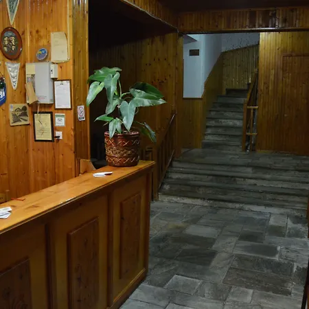 Hani Zisi Hotel 2*