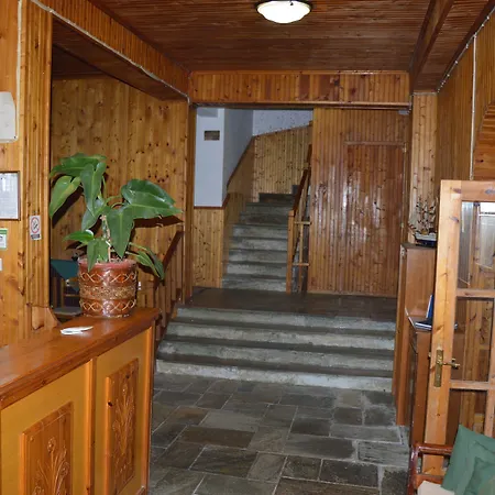 Hani Zisi Hotel 2*