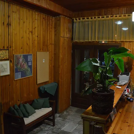 Hani Zisi Hotel