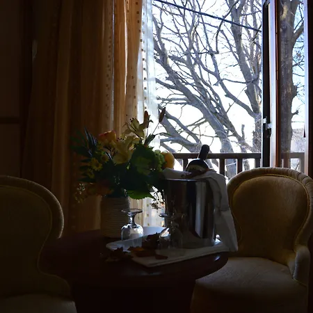 Hani Zisi Hotel